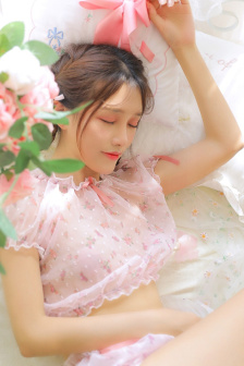 婚后H1V1情趣内衣